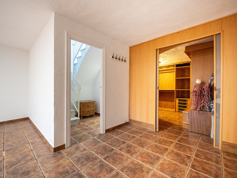Villa for Sale in The Golden Mile, Malaga 16
