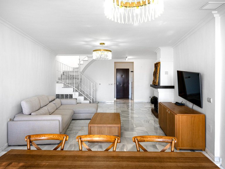 Villa for Sale in The Golden Mile, Malaga 8