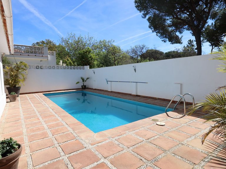 Villa for Sale in El Rosario, Malaga 2