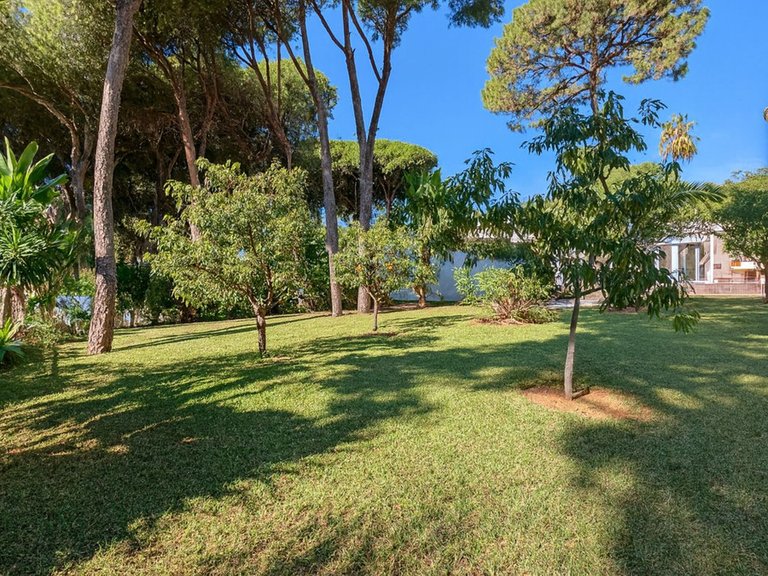 Villa for Sale in El Rosario, Malaga 20