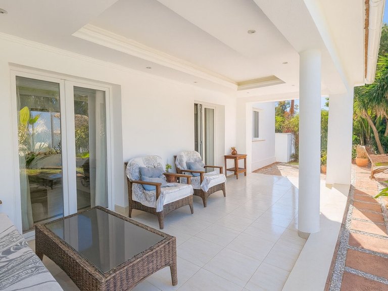 Villa for Sale in El Rosario, Malaga 24