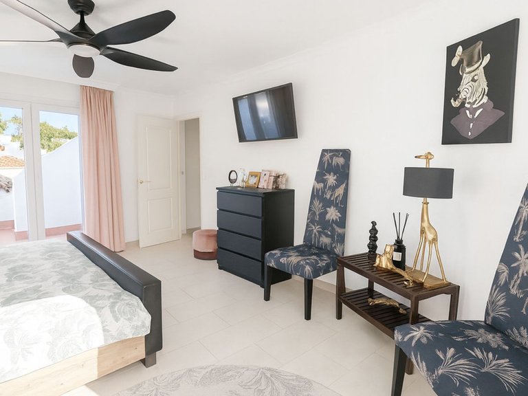 Villa for Sale in El Rosario, Malaga 34