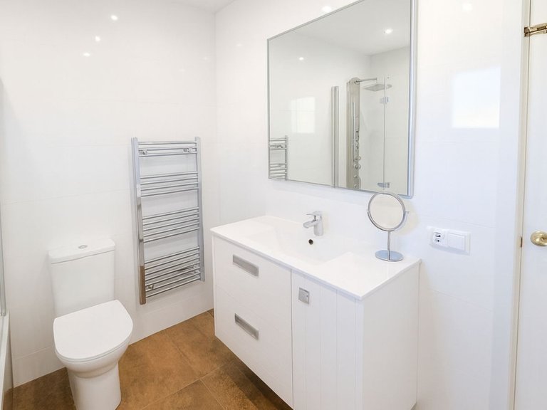 Villa for Sale in El Rosario, Malaga 37