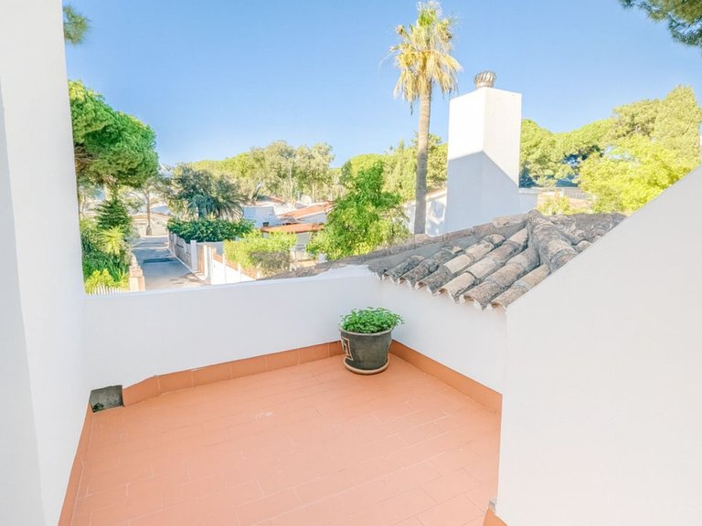 Villa for Sale in El Rosario, Malaga 61