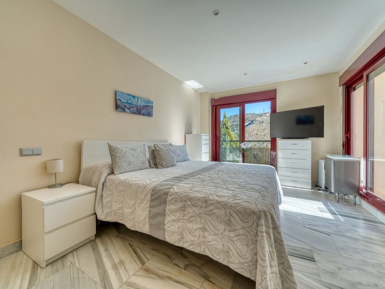 Villa for Sale in Benahavís, Malaga 13