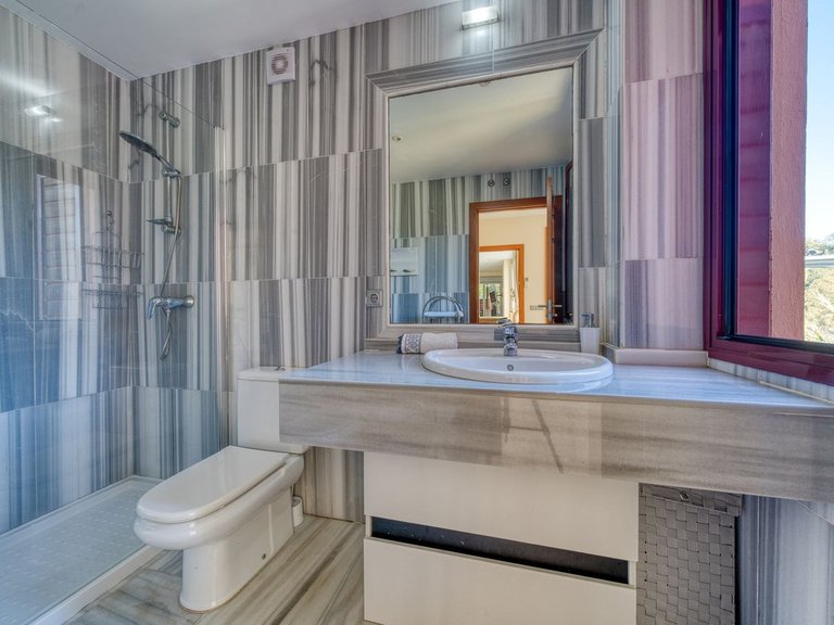 Villa for Sale in Benahavís, Malaga 15