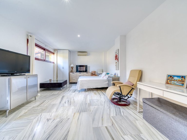 Villa for Sale in Benahavís, Malaga 20