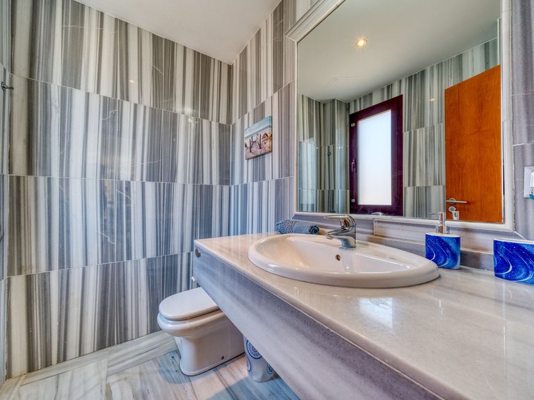 Villa for Sale in Benahavís, Malaga 24