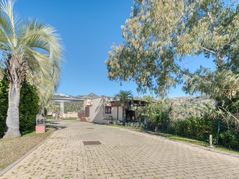 Villa for Sale in Benahavís, Malaga 26