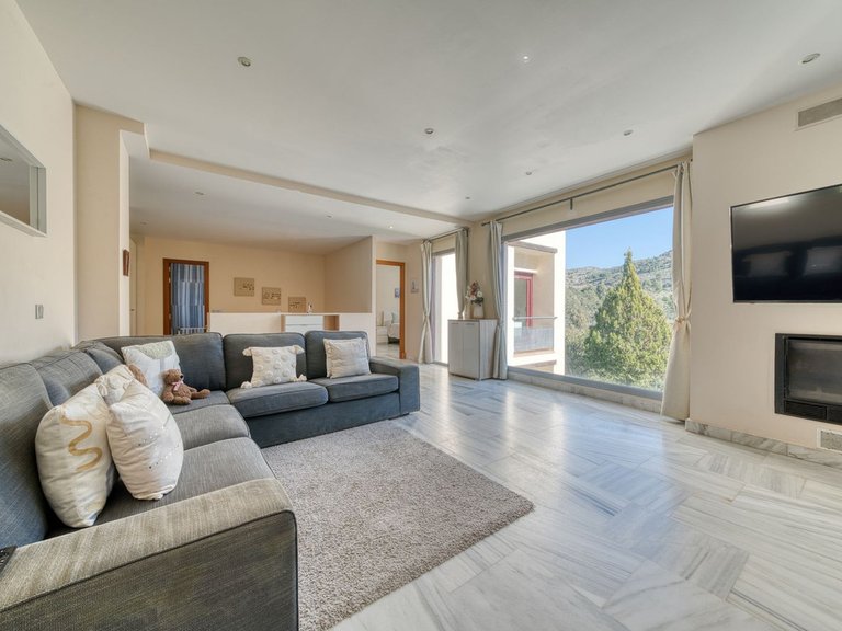 Villa for Sale in Benahavís, Malaga 3