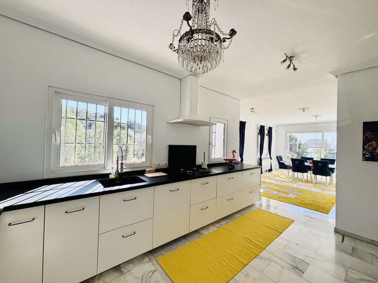 Villa for Sale in Valtocado, Malaga 18
