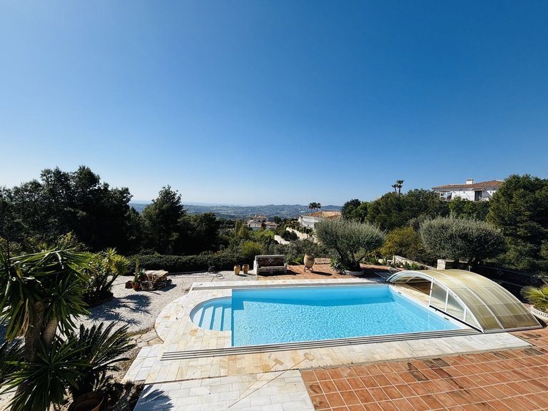 Villa for Sale in Valtocado, Malaga 4
