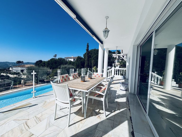 Villa for Sale in Valtocado, Malaga 5