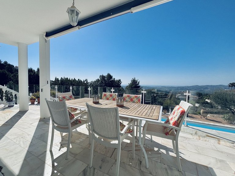Villa for Sale in Valtocado, Malaga 8