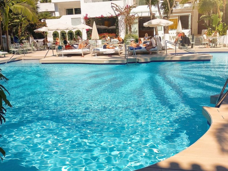 Apartment for Sale in The Golden Mile, Malaga 10