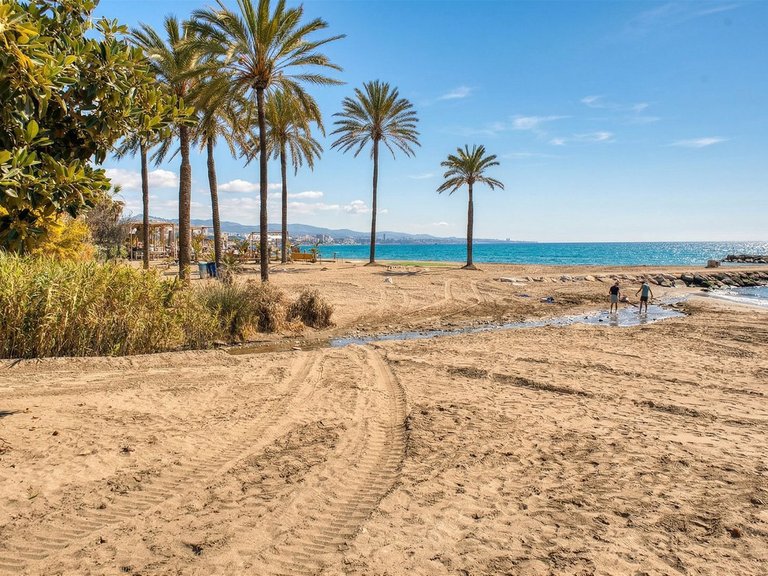 Apartment for Sale in The Golden Mile, Malaga 15
