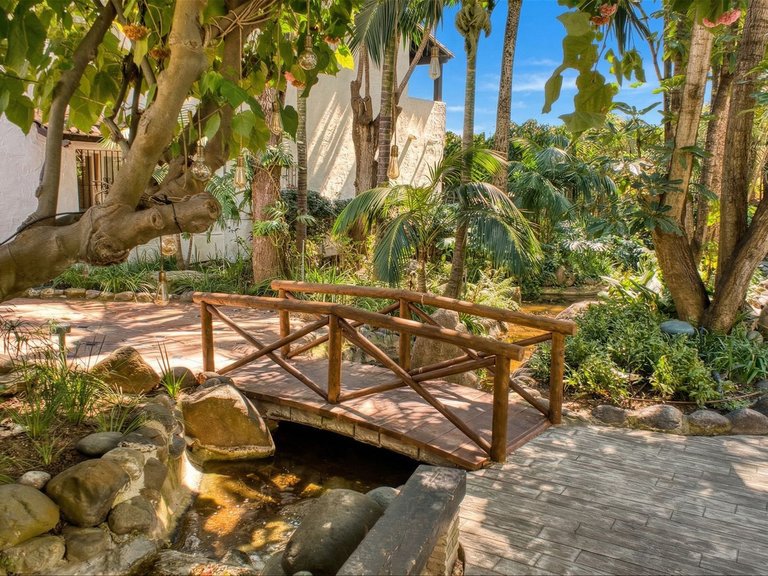 Apartment for Sale in The Golden Mile, Malaga 18