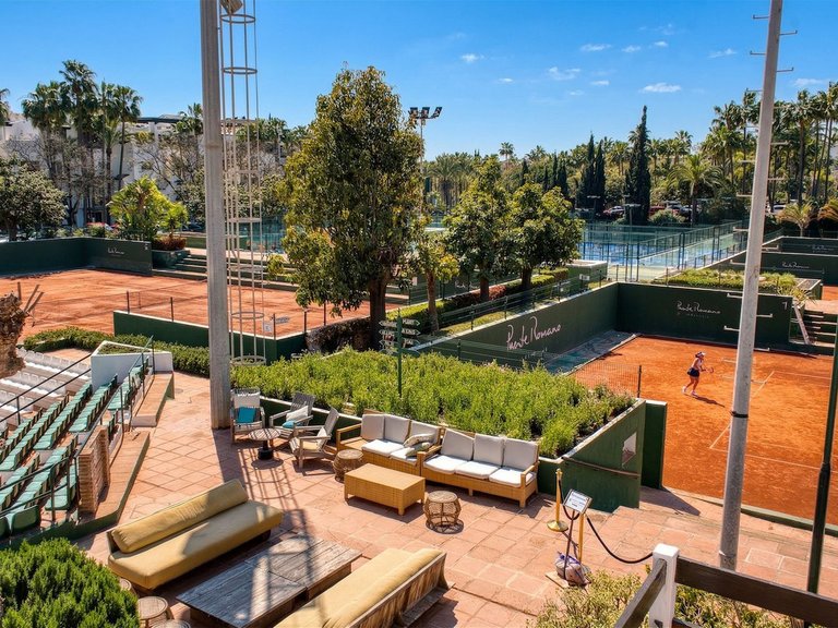 Apartment for Sale in The Golden Mile, Malaga 19