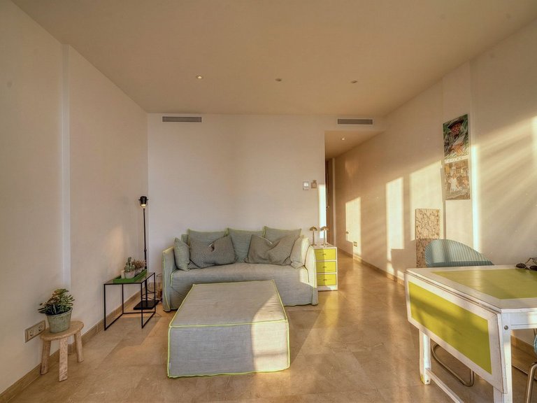 Apartment for Sale in The Golden Mile, Malaga 8