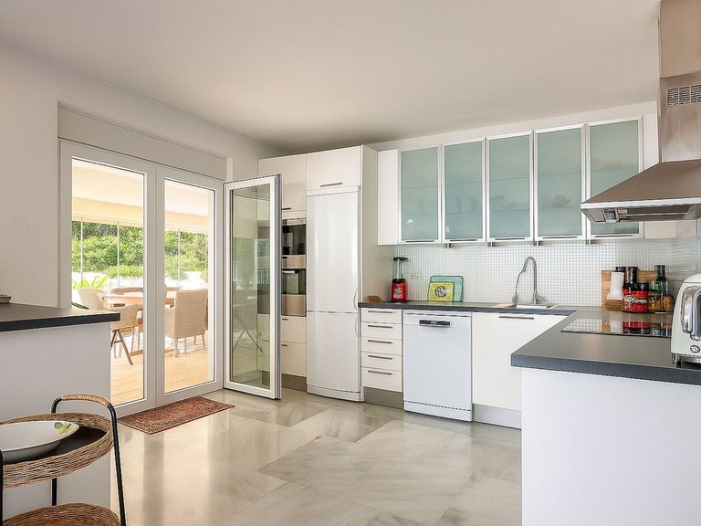 Villa for Sale in La Capellania, Malaga 25