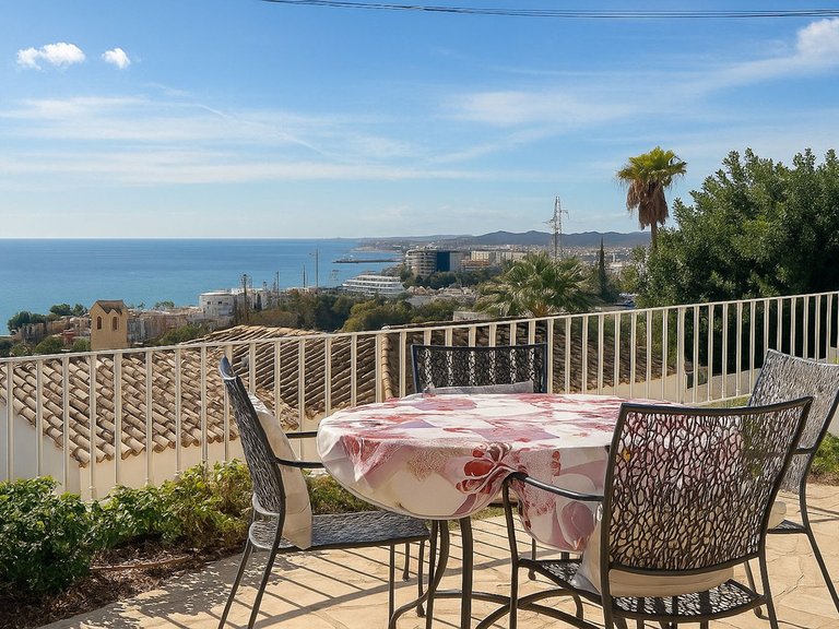 Villa for Sale in La Capellania, Malaga 36
