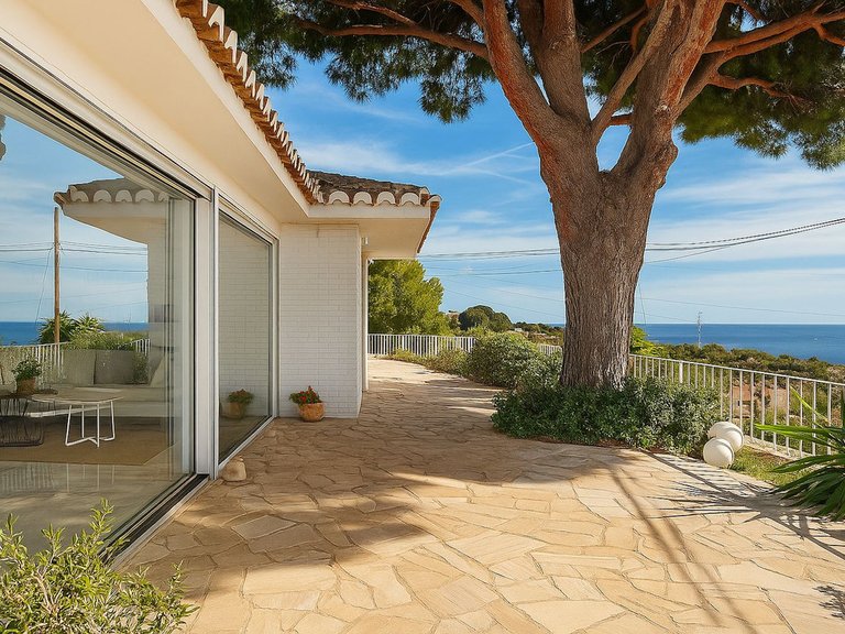 Villa for Sale in La Capellania, Malaga 37