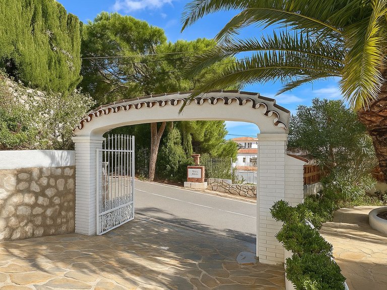 Villa for Sale in La Capellania, Malaga 45