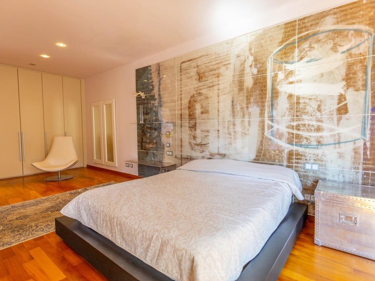 Villa for Sale in The Golden Mile, Malaga 17