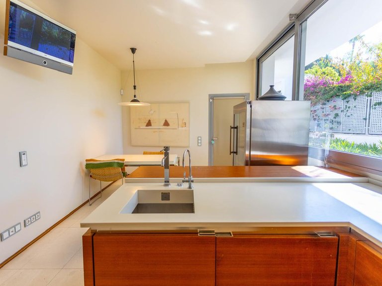 Villa for Sale in The Golden Mile, Malaga 21