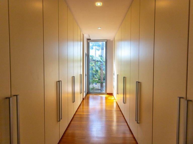 Villa for Sale in The Golden Mile, Malaga 31