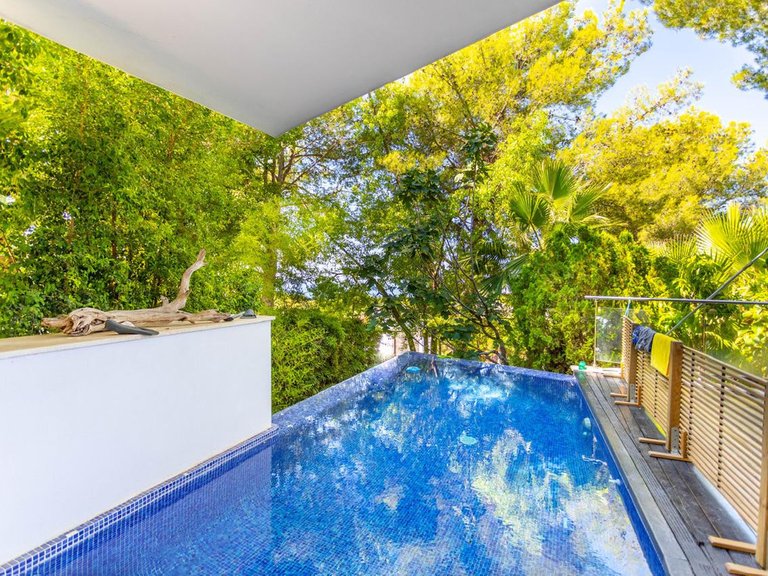 Villa for Sale in The Golden Mile, Malaga 42