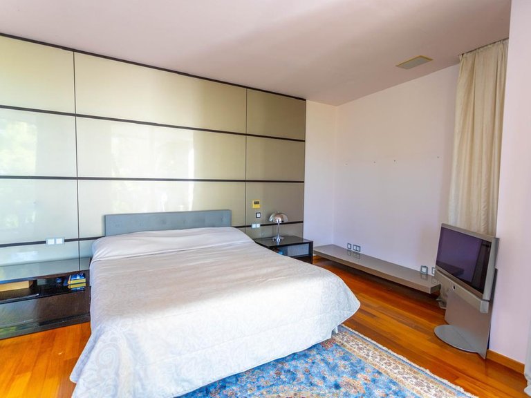 Villa for Sale in The Golden Mile, Malaga 46