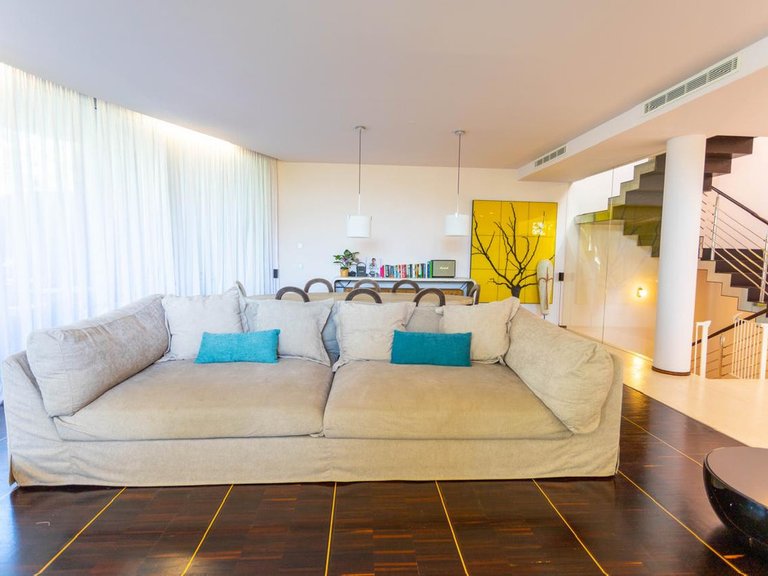 Villa for Sale in The Golden Mile, Malaga 48