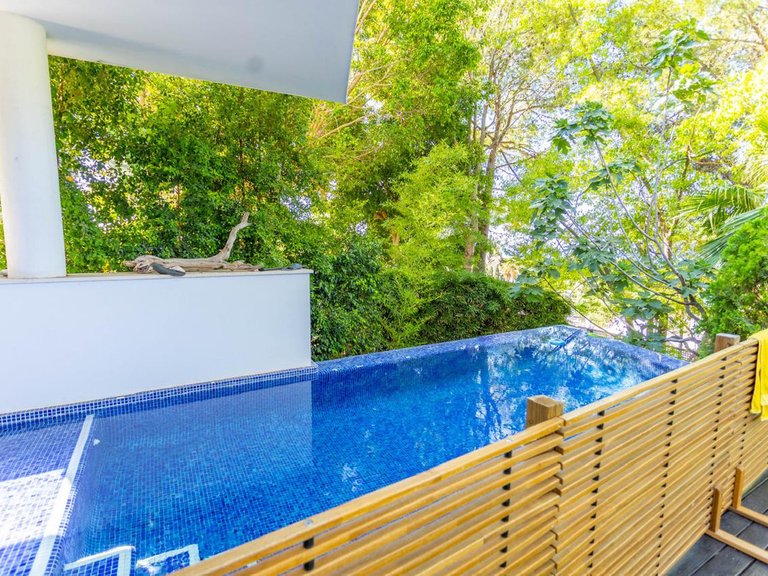 Villa for Sale in The Golden Mile, Malaga 52