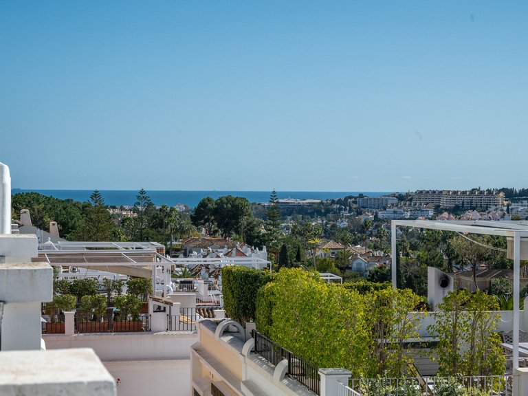 Villa for Sale in Nueva Andalucía, Malaga 2