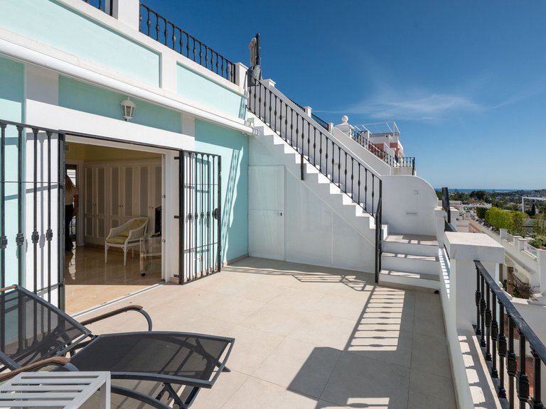 Villa for Sale in Nueva Andalucía, Malaga 26