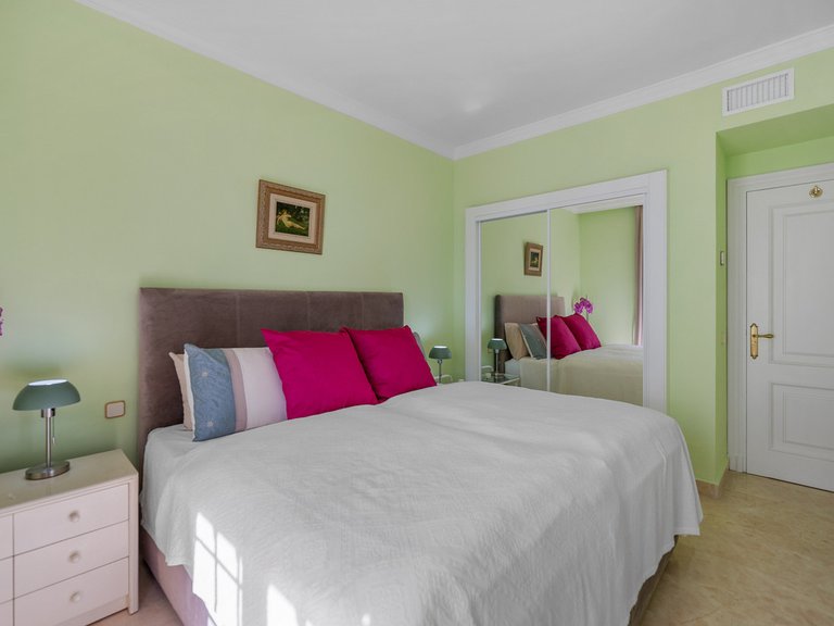 Villa for Sale in Nueva Andalucía, Malaga 33