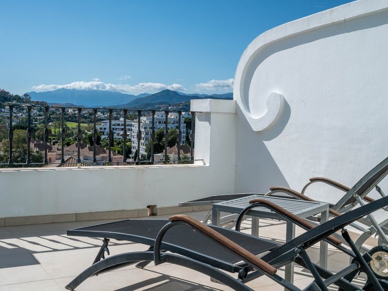 Villa for Sale in Nueva Andalucía, Malaga 4