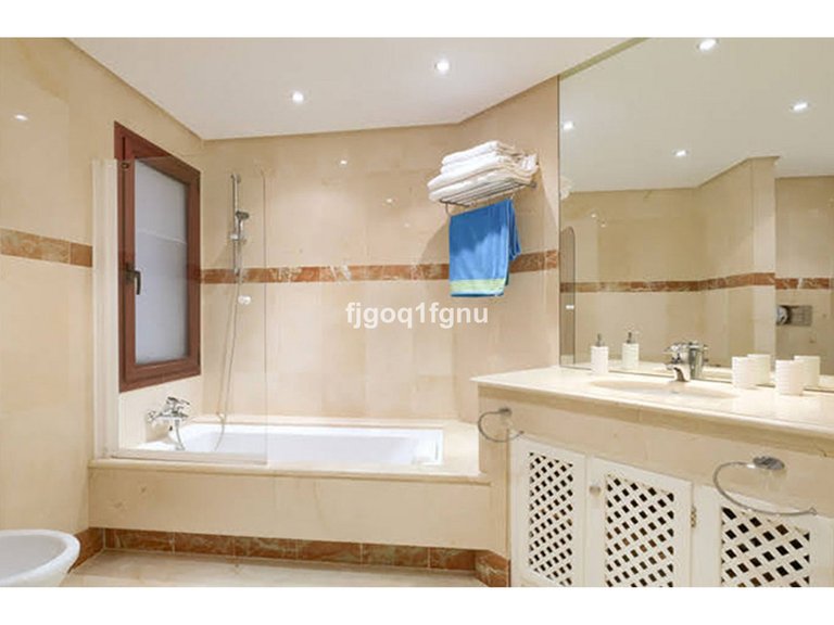 Apartment for Sale in Costalita, Malaga 9