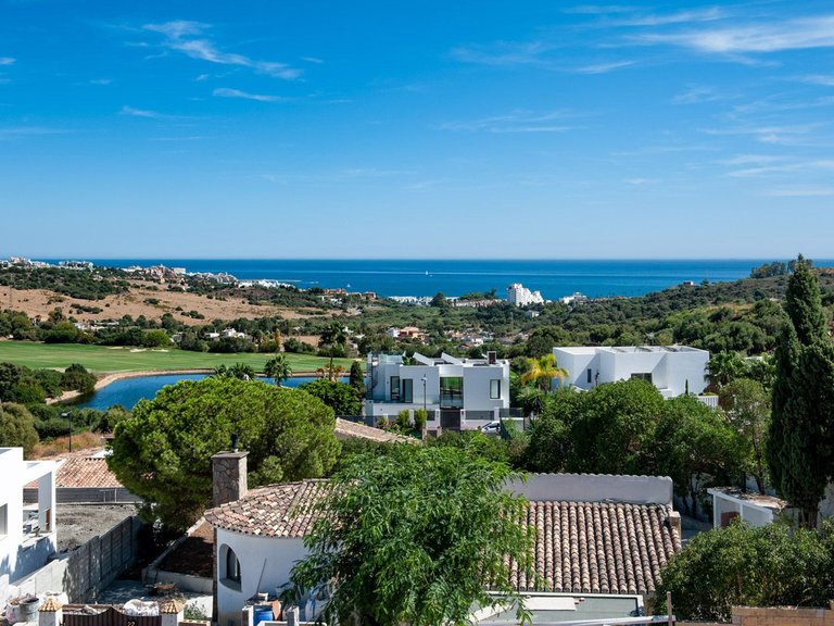 Apartment for Sale in Estepona, Malaga 2