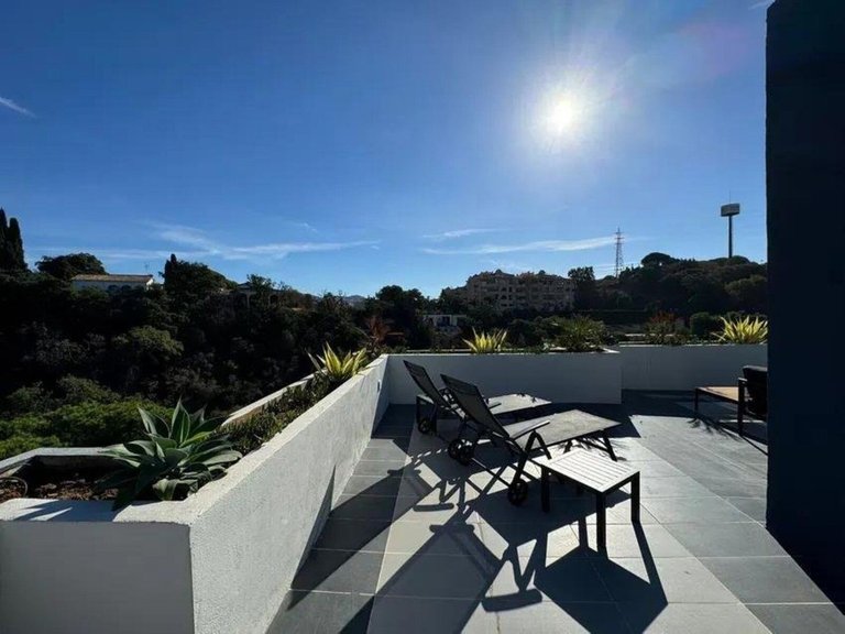 Villa for Sale in Elviria, Malaga 15