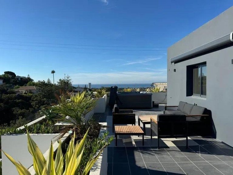 Villa for Sale in Elviria, Malaga 16