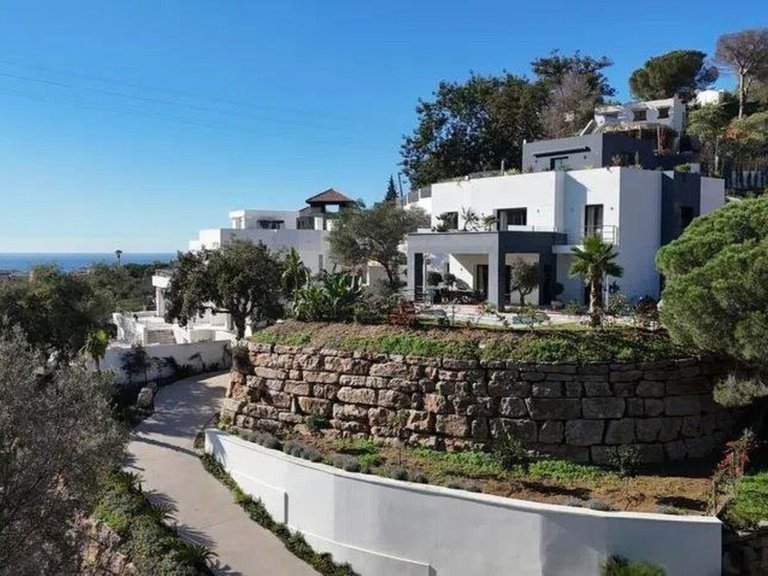 Villa for Sale in Elviria, Malaga 3