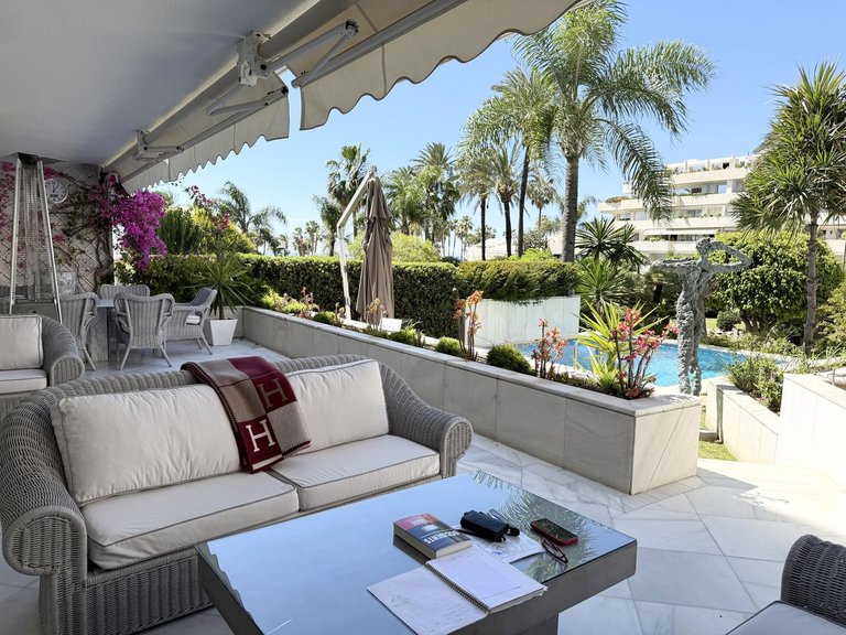 Apartment for Sale in Puerto Banús, Malaga 1