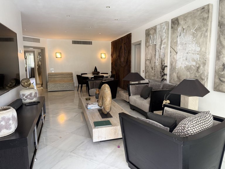Apartment for Sale in Puerto Banús, Malaga 16