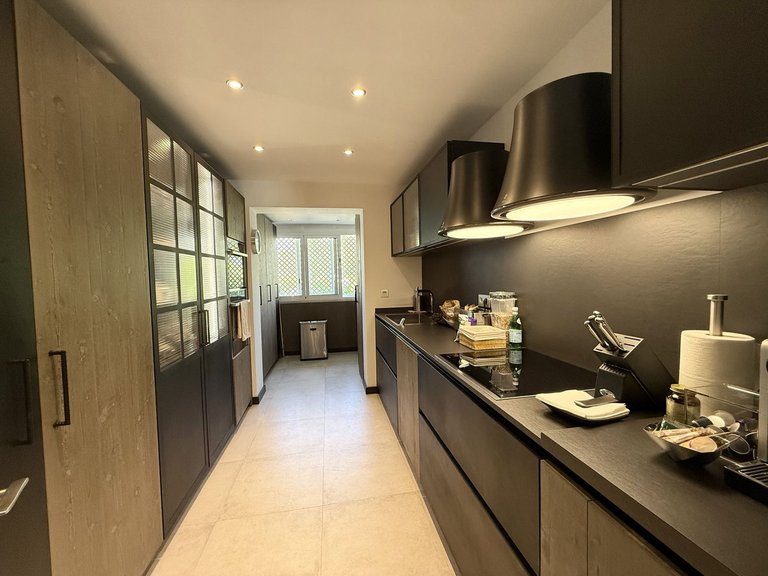 Apartment for Sale in Puerto Banús, Malaga 25