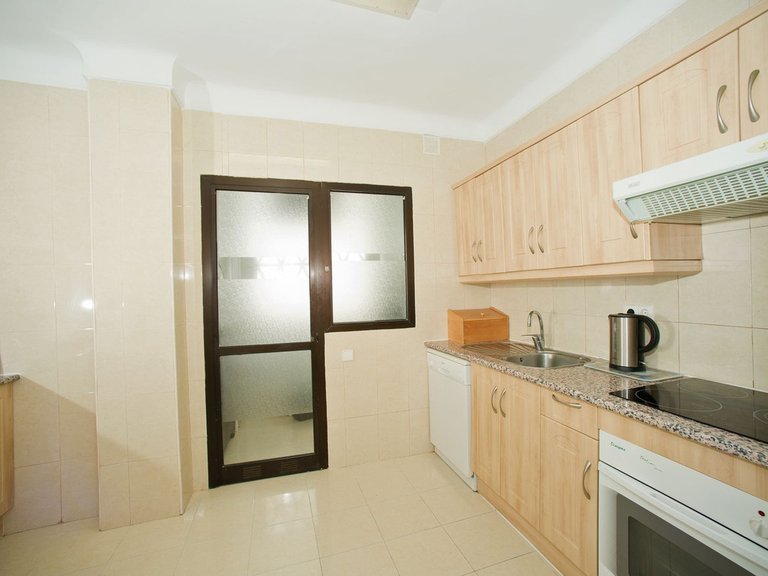 Apartment for Sale in Puerto Banús, Malaga 7