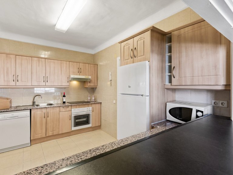 Apartment for Sale in Puerto Banús, Malaga 8