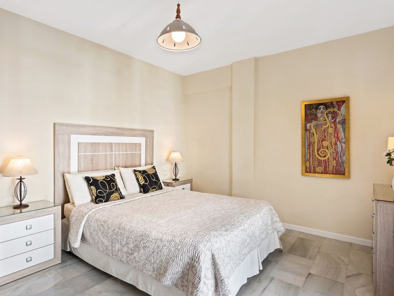 Apartment for Sale in Puerto Banús, Malaga 9