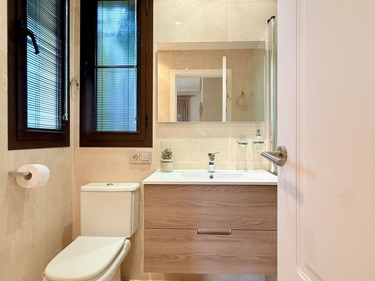 Apartment for Sale in Los Arqueros, Malaga 12